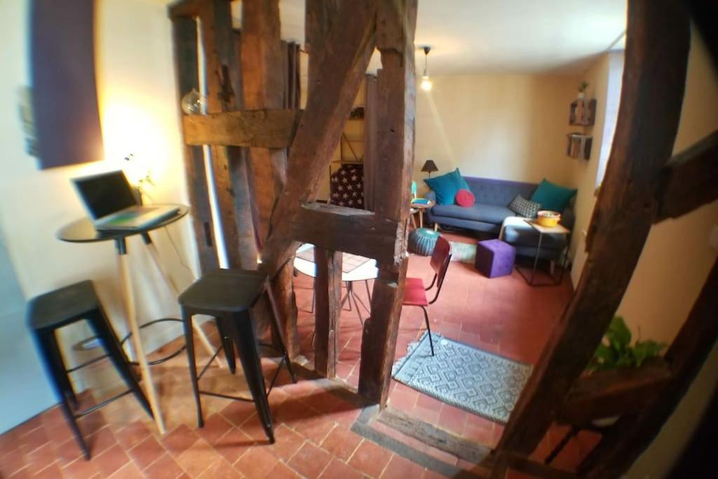 Cosy Apartment By The Magical Marais De Bourges Dış mekan fotoğraf