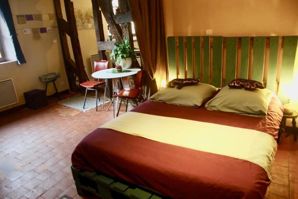 Cosy Apartment By The Magical Marais De Bourges Dış mekan fotoğraf